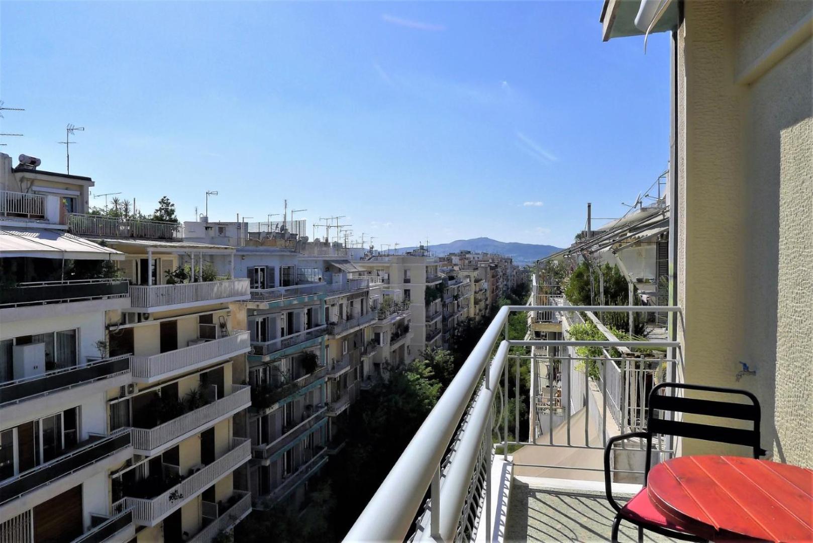 Smart And Elegant Home In The Centre Of Атина Екстериор снимка