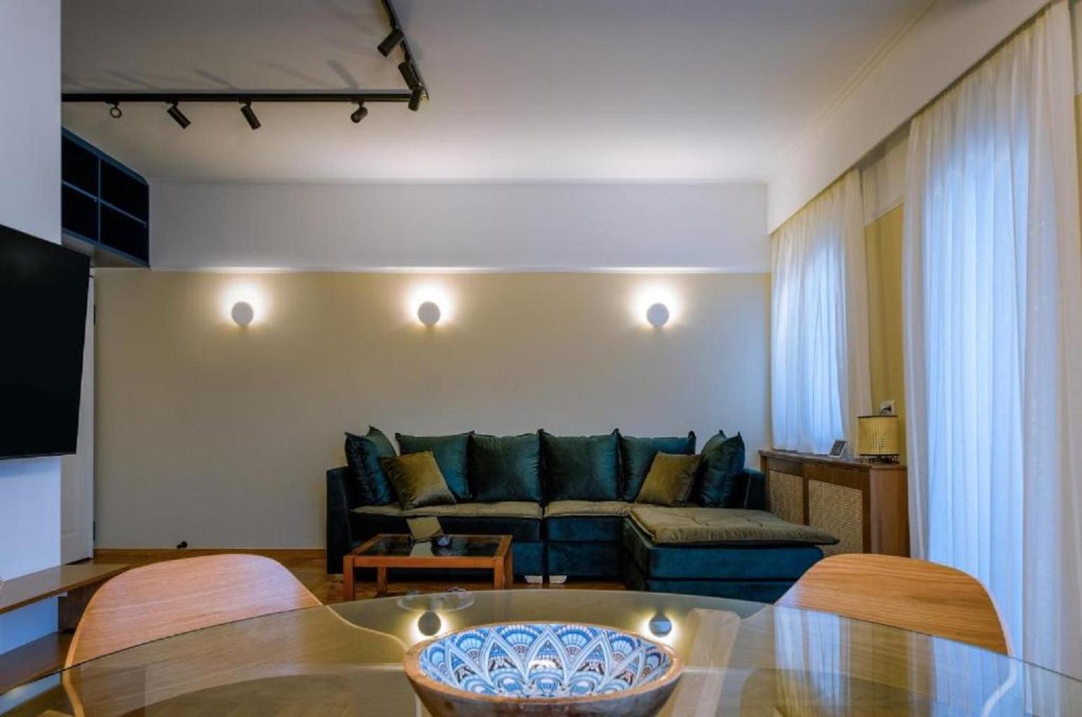 Smart And Elegant Home In The Centre Of Атина Екстериор снимка