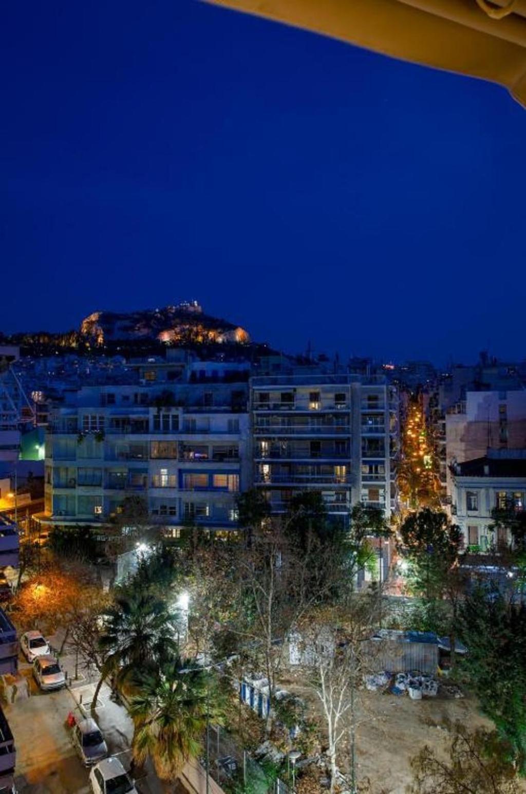 Smart And Elegant Home In The Centre Of Атина Екстериор снимка