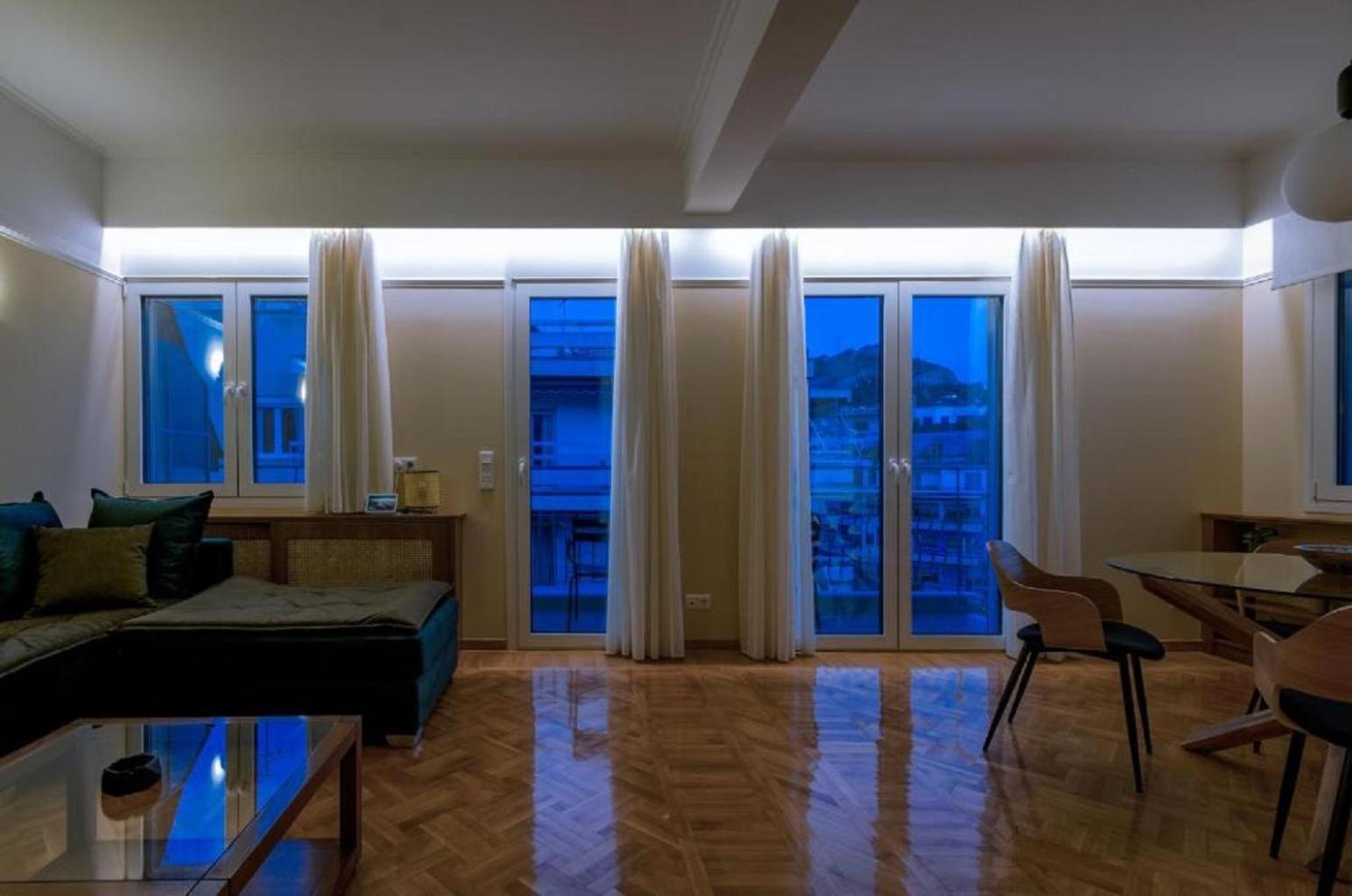 Smart And Elegant Home In The Centre Of Атина Екстериор снимка