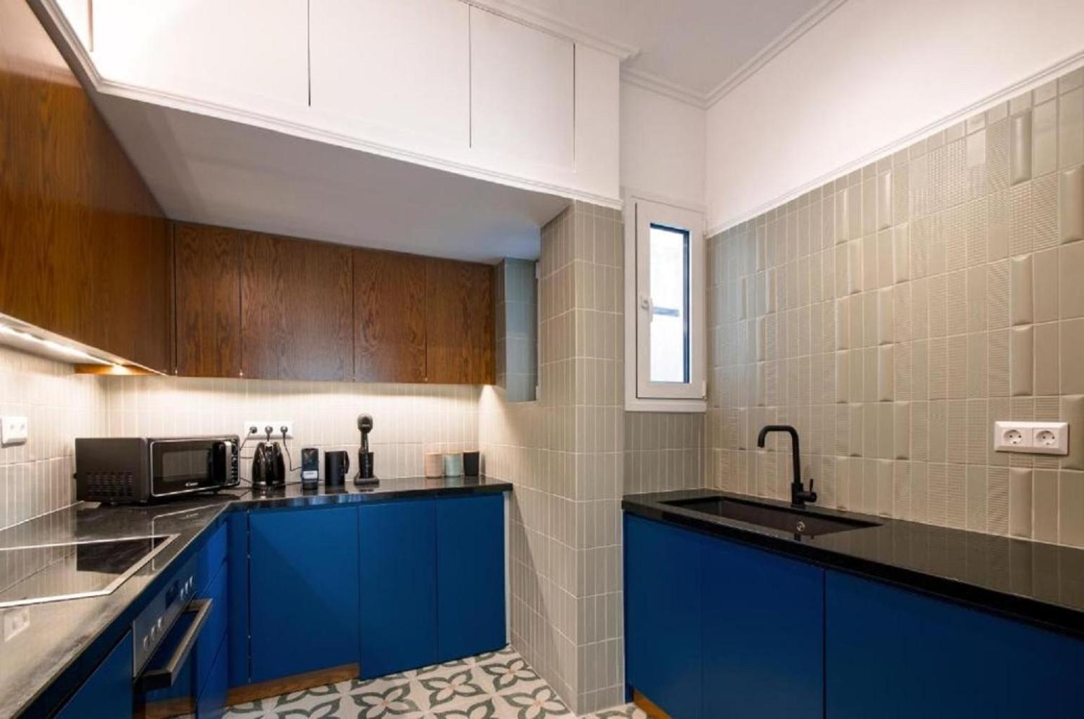 Smart And Elegant Home In The Centre Of Атина Екстериор снимка